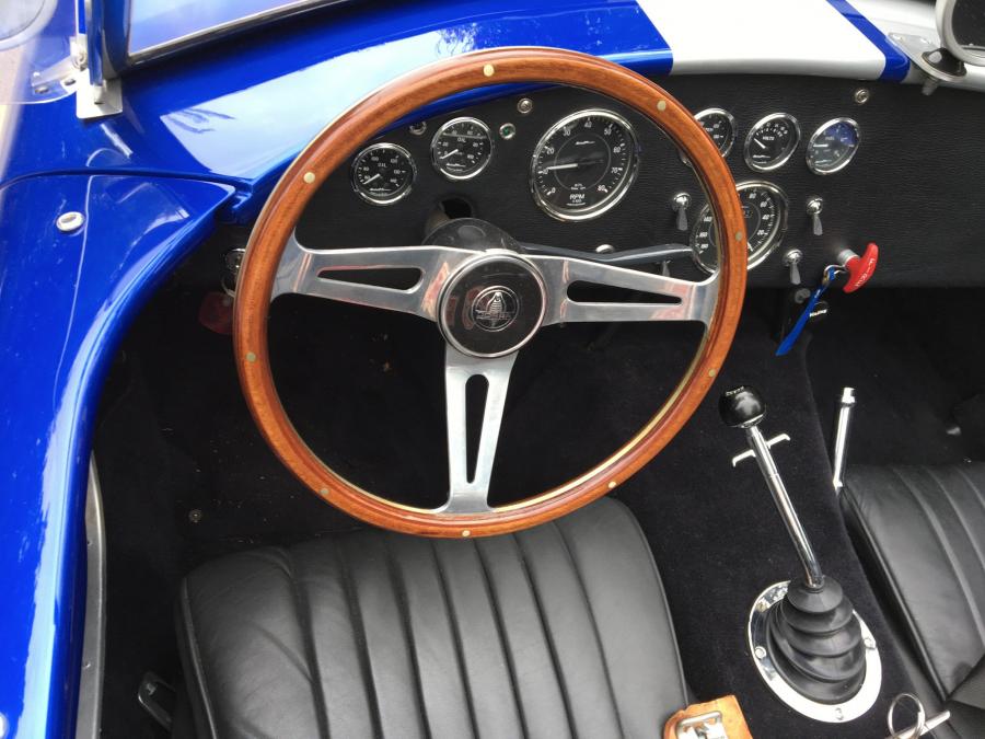 Торпедо Shelby Cobra by Kirkham (KMP 174) 2002 года  (фото 73 из 151)